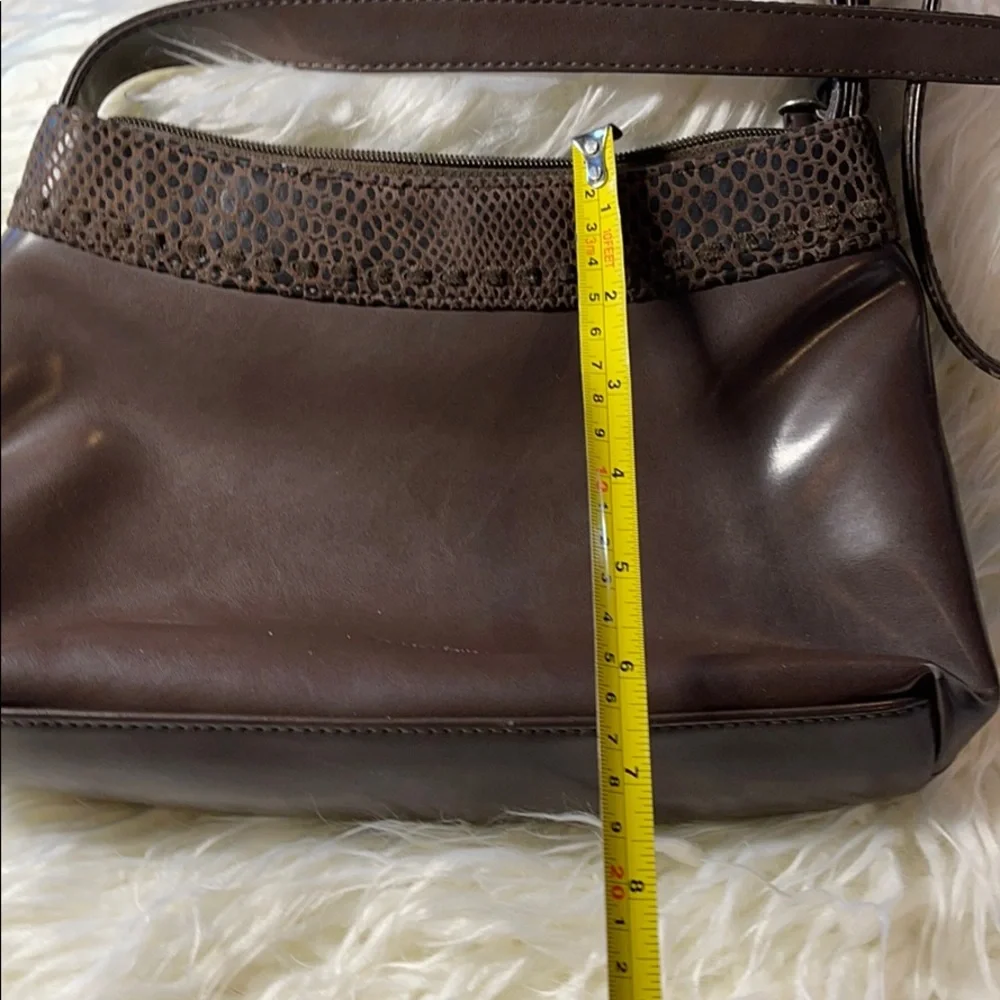 Liz Claiborne‎ brown faux leather handbag
